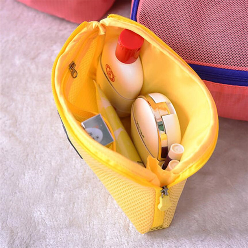 Borsa per accessori da viaggio - Electronics And Gadgets With I recensione e prezzo